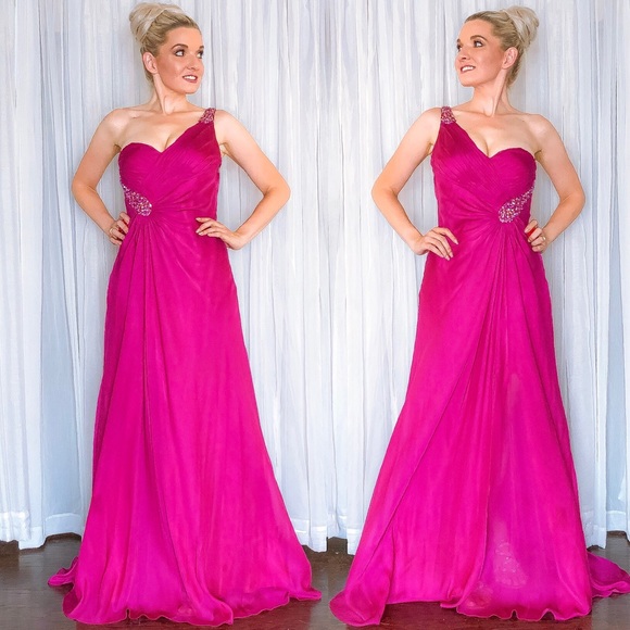 La Femme Homecoming Pageant Prom Dress - Picture 5 of 8